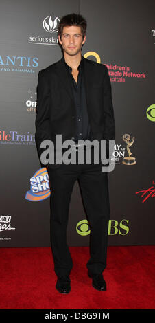 Casey Deidrick , arrivando al giorno Emmy Awards all'Hilton Hotel e Casino - tappeto rosso. Las Vegas, Nevada - 19.06.11 Foto Stock