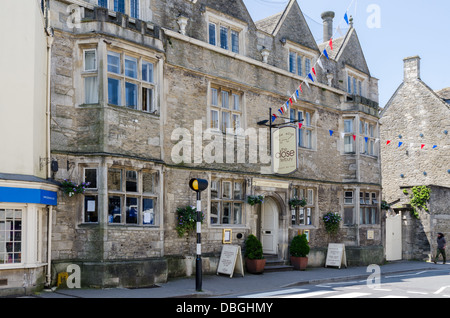 Il vicino hotel e ristorante in Tetbury Foto Stock