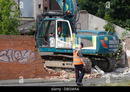 Demolizione in corso, Salem Street South, Sunderland Foto Stock