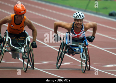 Hannah COCKROFT GBR vince il 100m donne T33/34 - finale all'Anniversario Giochi nel Parco Olimpico, Stratford, Londra Foto Stock