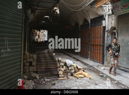 Ottobre 22, 2012 - Aleppo, Siria: danni di guerra nella città vecchia. Foto Stock