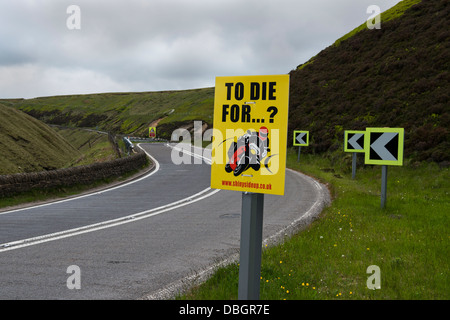 A57 (Snake Pass) nel Derbyshire parte del Peak District. Foto Stock