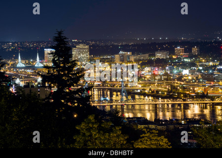 Vista dello Skyline di Portland, Oregon, Stati Uniti d'America Foto Stock