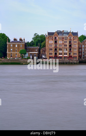 Long Exposure, Oliver's Wharf, Wapping High Street, East London, Regno Unito Foto Stock