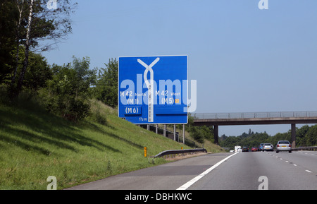 Autostrada M42 Division cartello autostradale Birmingham West Midlands England Foto Stock