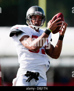 Tampa, Florida, Stati Uniti d'America. 31 Luglio, 2013. Sarà VRAGOVIC | Orari .Vincent Jackson (83) cale in un passaggio durante il Tampa Bay Buccaneers training camp a uno Buc luogo mercoledì 31 luglio, 2013. Credito: Sarà Vragovic/Tampa Bay volte/ZUMAPRESS.com/Alamy Live News Foto Stock