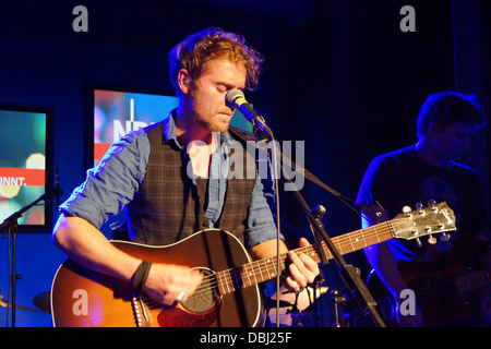 Il cantante-cantautore Johannes Oerding Foto Stock