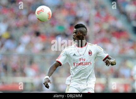 Monaco di Baviera, Germania. 31 Luglio, 2013. Mbaye Niang del Milan in azione durante la Audi Cup Soccer semifinale partita Manchester City vs AC Milan a stadio Allianz Arena di Monaco di Baviera, Germania, il 31 luglio 2013. Foto: Tobias Hase/dpa/Alamy Live News Foto Stock