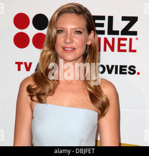 Anna Torv a critica la scelta dei premi televisivi pranzo presso il Beverly Hills Hotel - Red Carpet Beverly Hills, la California - 20.06.11 Foto Stock