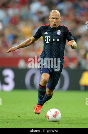 Monaco di Baviera, Germania. 31 Luglio, 2013. Lettore di Monaco Arjen Robben durante la Audi Cup Soccer semifinale partita FC Bayern Munich vs Sao Paulo FC a stadio Allianz Arena di Monaco di Baviera, Germania, il 31 luglio 2013. Foto: Tobias Hase/dpa/Alamy Live News Foto Stock