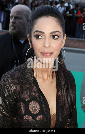 Mallika Sherawat 'Double Damhaal' premiere arrivo in città d'argento durante IIFA 2011 Toronto. Brampton, Ontario, Canada - 23.6.11 Foto Stock