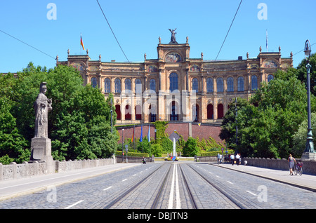 Monaco di Baviera bavarese del Landtag (membro del Parlamento bavarese) bandiera bandiera tedesca bandiera europea Foto Stock