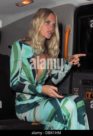 Poppy Delevigne la Serpentine Gallery Summer Party - Partenze di Londra - Inghilterra - 28.06.11 Foto Stock