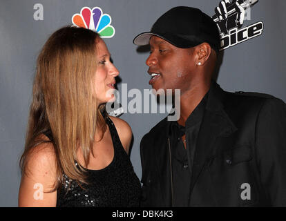 Javier Colon e moglie 'Voce' Live Finale Wrap Party a Avalon - Gli arrivi di Hollywood, in California - 29.06.11 Foto Stock