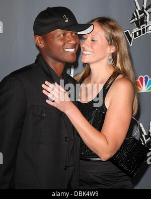 Javier Colon e moglie 'Voce' Live Finale Wrap Party a Avalon - Gli arrivi di Hollywood, in California - 29.06.11 Foto Stock