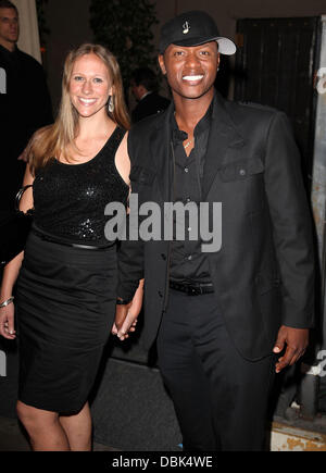 Javier Colon e moglie 'Voce' Live Finale Wrap Party a Avalon - Gli arrivi di Hollywood, in California - 29.06.11 Foto Stock