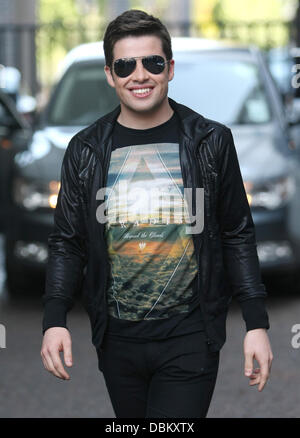 Joe McElderry al di fuori della ITV Studios di Londra - Inghilterra - 11.07.11 Foto Stock