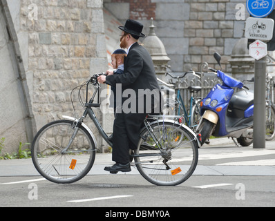 Ebreo ortodosso in Antwerp Diamond District, Belgio Foto Stock