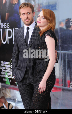 La pietra della Emma e Ryan Gosling premiere mondiale di "Crazy, stupido, amore" tenutasi presso il Teatro Ziegfeld - Arrivi New York City, Stati Uniti d'America - 19.07.11 Foto Stock