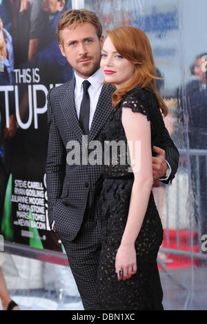 La pietra della Emma e Ryan Gosling premiere mondiale di "Crazy, stupido, amore" tenutasi presso il Teatro Ziegfeld - Arrivi New York City, Stati Uniti d'America - 19.07.11 Foto Stock