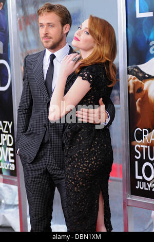 La pietra della Emma e Ryan Gosling premiere mondiale di "Crazy, stupido, amore" tenutasi presso il Teatro Ziegfeld - Arrivi New York City, Stati Uniti d'America - 19.07.11 Foto Stock