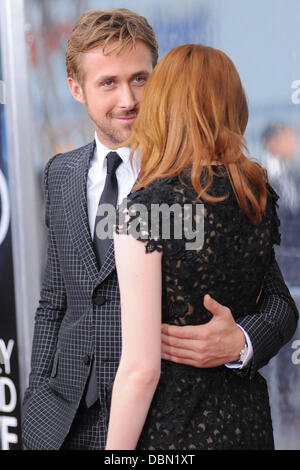 La pietra della Emma e Ryan Gosling premiere mondiale di "Crazy, stupido, amore" tenutasi presso il Teatro Ziegfeld - Arrivi New York City, Stati Uniti d'America - 19.07.11 Foto Stock