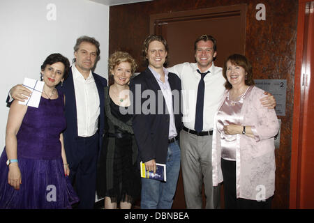 Susan Charlotte, Antony Marsellis, Nisi Sturgis, Loren Dunn, Robert Eli e valutazione apertura notturna dopo essere partito per la Off-Broadway produzione di "il calzolaio" presso il Teatro Acorn. La città di New York, Stati Uniti d'America - 24.07.11 Foto Stock