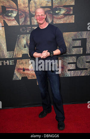 Derek Mears la premiere del XX Century Fox "l'aumento di Il pianeta delle scimmie" tenutasi presso Grauman's Chinese Theater - Gli arrivi di Hollywood, in California - 28.07.11 Foto Stock