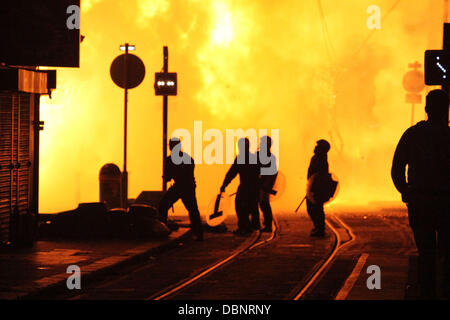 File foto Gordon Thompson, l uomo che ha ammesso di dare alle fiamme la Reeves family-run furniture store a Croydon, Londra del sud durante le sommosse a Londra il 8 agosto (11), sarà condannato il mercoledì (11Apr12). La corte ha sentito che Thompson rioted in stre Foto Stock