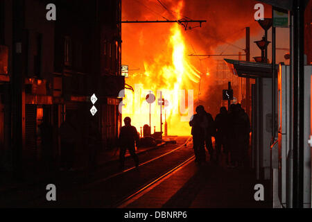 File foto Gordon Thompson, l uomo che ha ammesso di dare alle fiamme la Reeves family-run furniture store a Croydon, Londra del sud durante le sommosse a Londra il 8 agosto (11), sarà condannato il mercoledì (11Apr12). La corte ha sentito che Thompson rioted in stre Foto Stock