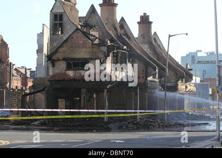 File foto Gordon Thompson, l uomo che ha ammesso di dare alle fiamme la Reeves family-run furniture store a Croydon, Londra del sud durante le sommosse a Londra il 8 agosto (11), sarà condannato il mercoledì (11Apr12). La corte ha sentito che Thompson rioted in stre Foto Stock