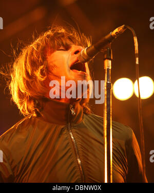 Beady Eye eseguire live at Somerset House, Londra, UK, 12 Luglio 2011 Foto Stock