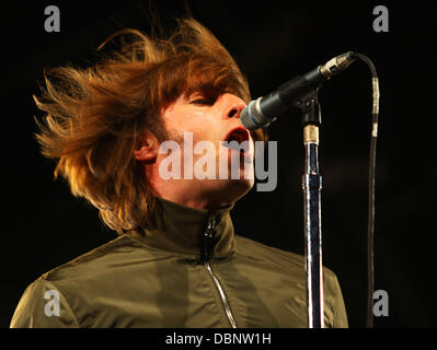 Beady Eye eseguire live at Somerset House, Londra, UK, 12 Luglio 2011 Foto Stock