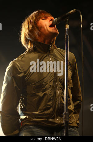 Beady Eye eseguire live at Somerset House, Londra, UK, 12 Luglio 2011 Foto Stock