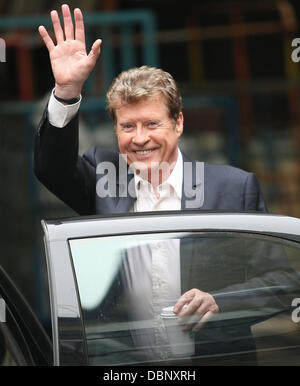 Michael Crawford al di fuori della ITV Studios di Londra - Inghilterra - 11.08.11 Foto Stock