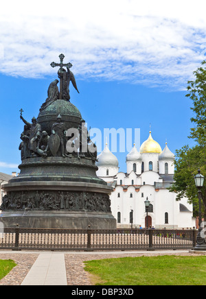 Russia, grande Novgorod. Un Monumento Millenario della Russia e la cattedrale di Sofia Foto Stock
