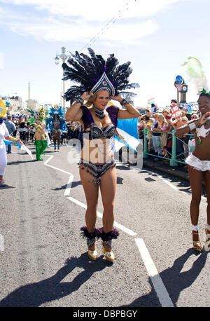 Atmosfera Brighton Gay Pride 2011 Brighton, Inghilterra - 13.08.11 Foto Stock