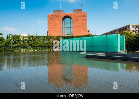 Nagasaki il Museo della Bomba Atomica, di Nagasaki il Parco della Pace di Nagasaki, Kyushu, Giappone, Asia Foto Stock