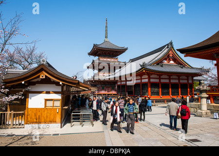 Kiyomizu-dera tempio buddista, Sito Patrimonio Mondiale dell'UNESCO, Kyoto, Giappone, Asia Foto Stock