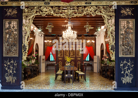 Penang Peranakan Mansion, la ricreazione di un tipico del XIX secolo Baba home, Georgetown, Pulau Penang, Malaysia, sud-est asiatico Foto Stock