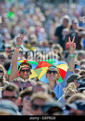 Glastonbury Festival 2013 - Ventole a prestazioni di Noè e la balena sull'altro stadio. Foto Stock