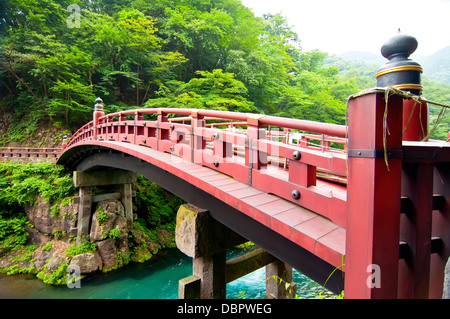 Ponte rosso di Shinkyo in Nikko, Giappone Foto Stock