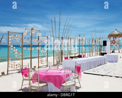 Matrimonio di lusso setup su un paradise beach Foto Stock