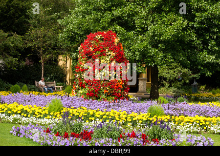 Vista dei giardini Jepshon e i suoi fiori in Leamington Spa Foto Stock