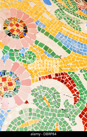 Mosaico colorato in Barcellona, Spagna Foto Stock