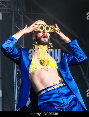 Brighton, Regno Unito, 3 agosto 2013. Prestazioni a Brighton Pride in Preston Park, Brighton Photo credit: Julia Claxton/Alamy Live News Foto Stock