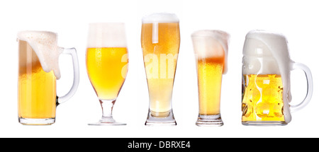 La birra collezione vetro isolato su uno sfondo bianco Foto Stock