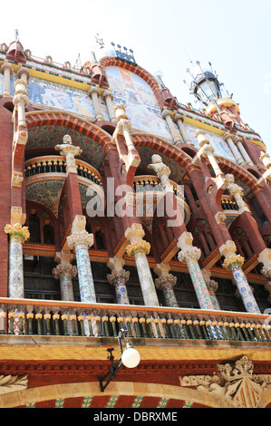 Barcellona, Spagna - 07 Luglio 2012: dettagli architettonici del famoso Palau de la Música Catalana (Palazzo della Musica Catalana). Foto Stock