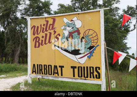 Wild Bill's Airboat tours situato sulla statale 44 in Wildwood, Florida USA Foto Stock