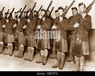 Soldati di Londra reggimento scozzese durante il WW1 Foto Stock